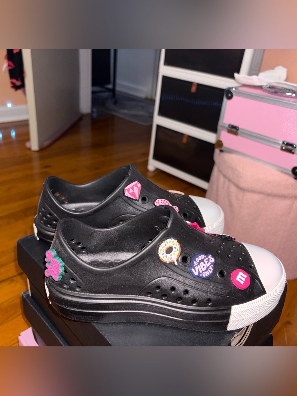 Converse Crocs Customize - Picture 3 of 7